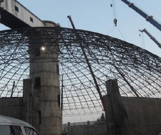 浦东网架分条或分块安装法